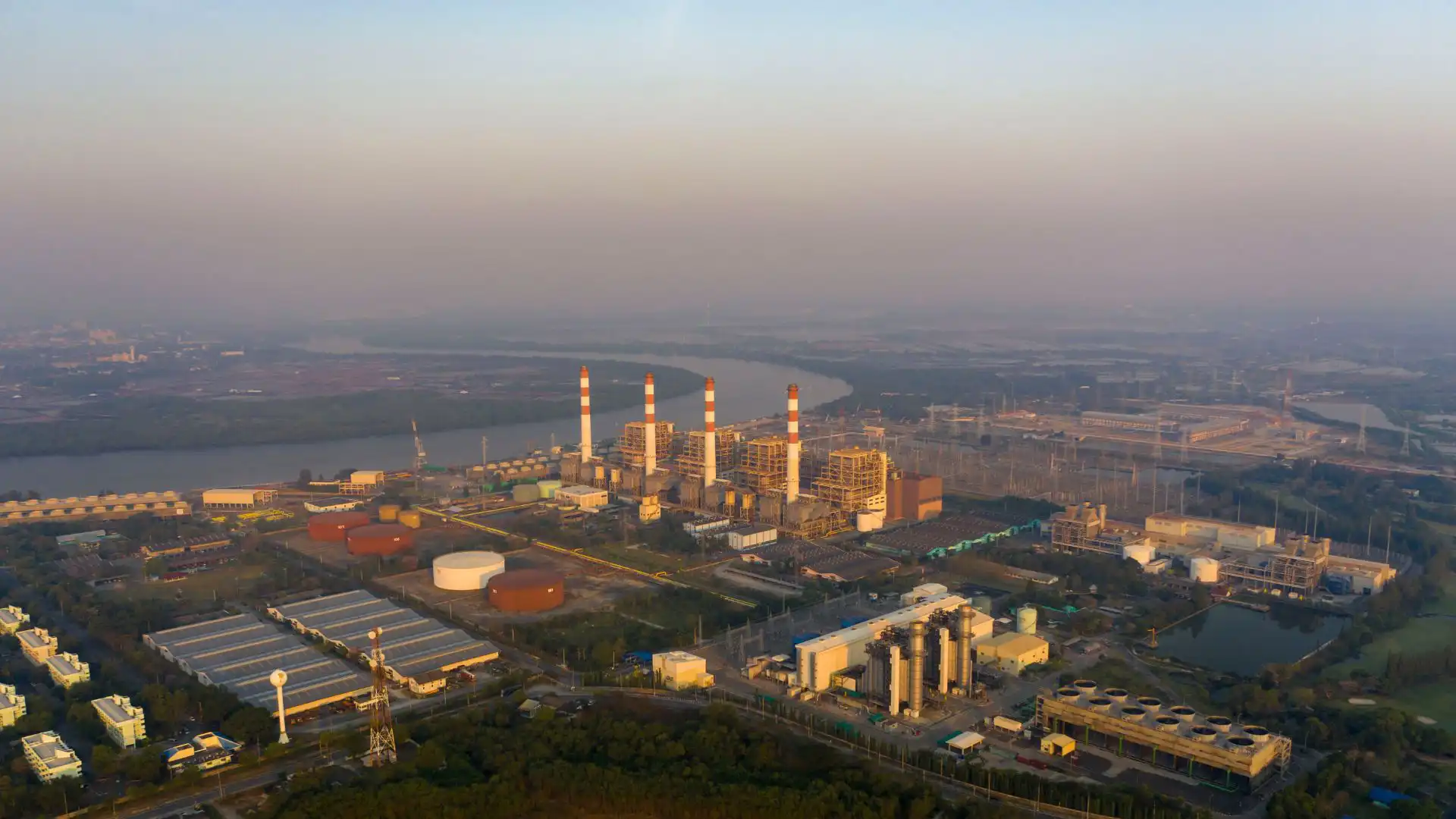 alt="Adrem, one of the most important players in energy, participant in ZF Power Summit 2017"