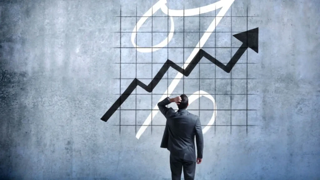 alt="An economic crisis awaits us, a deep crisis that will last for years and will generate unemployment"