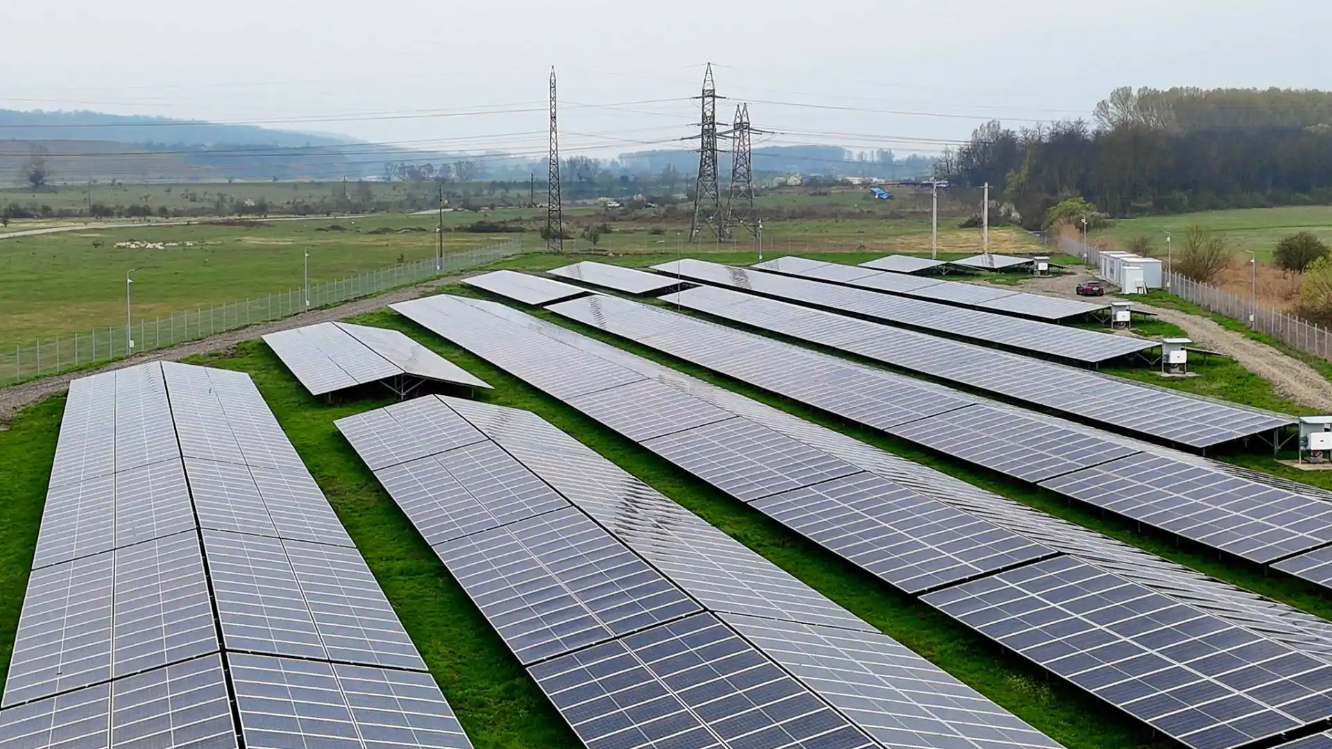 alt="2.7 MW de energie regenerabilă pentru eficiență operațională"